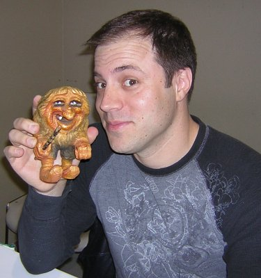 Illustration for article titled DC's Geoff Johns reveals if Arrow will ever fire the boxing glove arrow